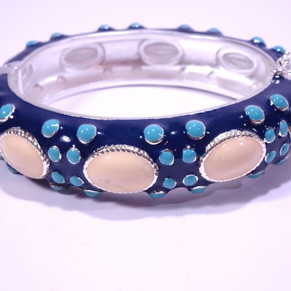 J.Crew Women's VINTAGE Blue Cream Cabochon Enamel Silver Cuff Bracelet NWOT 98 - Picture 3 of 9